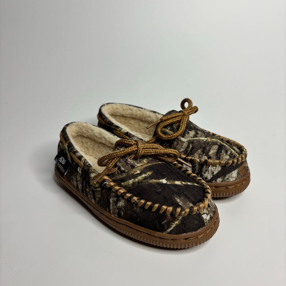 Double Barrel Kid’s Moccasin Slippers in Mossy Oak Camo/Tan